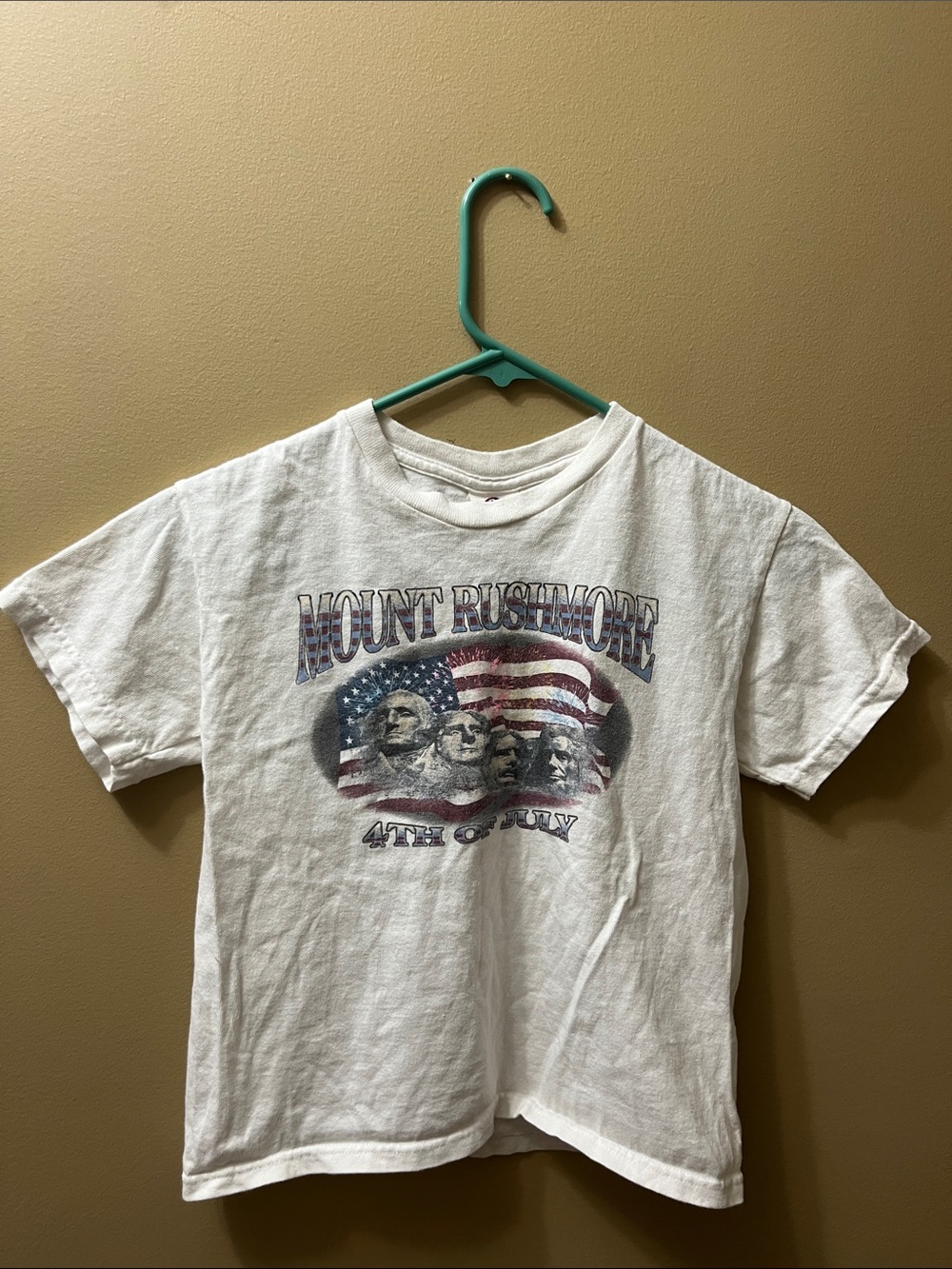 Delta White Short-Sleeve Mount Rushmore 4th of July Graphic Tee